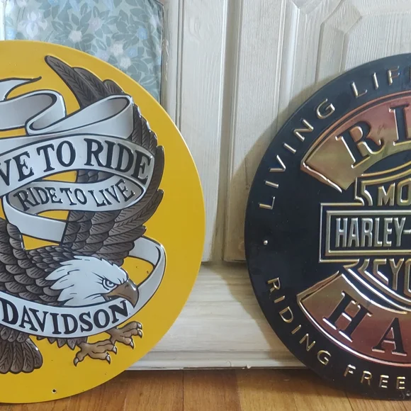 Harley Davidson melt sings